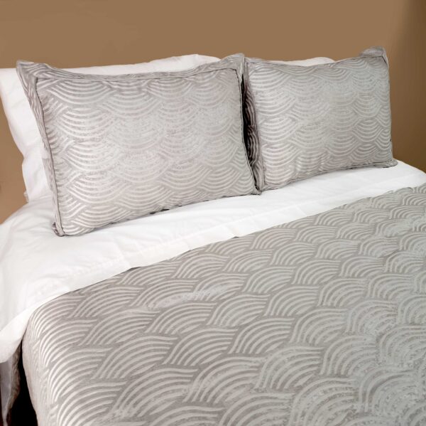 Cobertor “Leroy Silk Wave” Gris Perla - Image 3